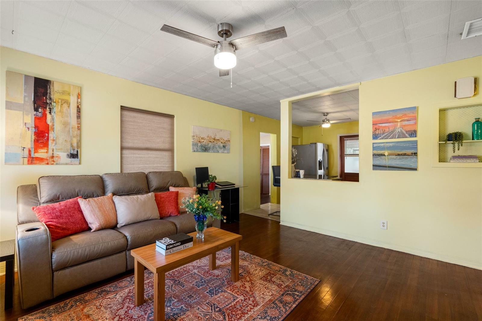 Property Photo: 538 Southwest Boulevard N FL 33703