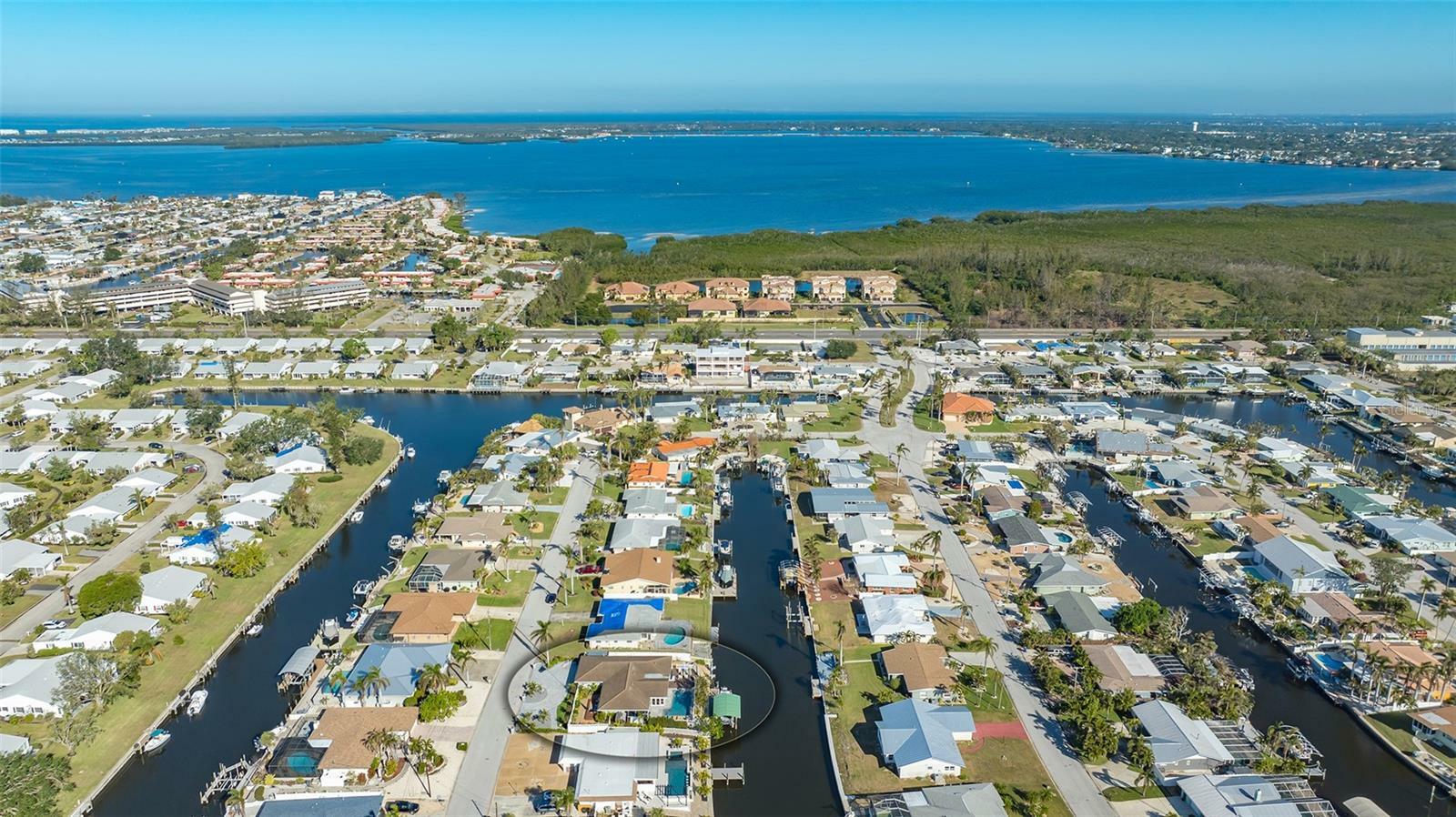 Property Photo:  4527 Bimini Drive  FL 34210 