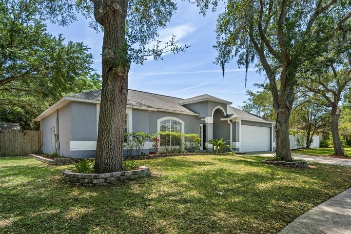 Property Photo: 612 Shoal Creek Drive FL 34761