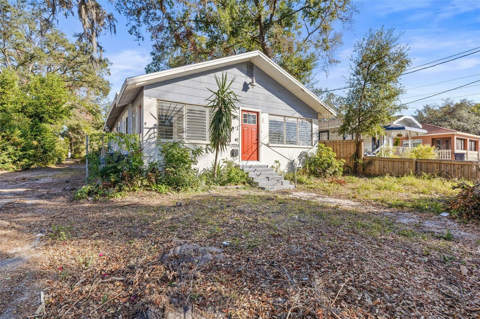 Property Photo:  3705 N Ola Avenue  FL 33603 