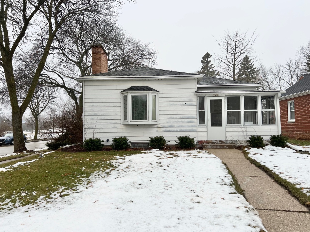 Property Photo: 5001 N Bay Ridge Ave WI 53217