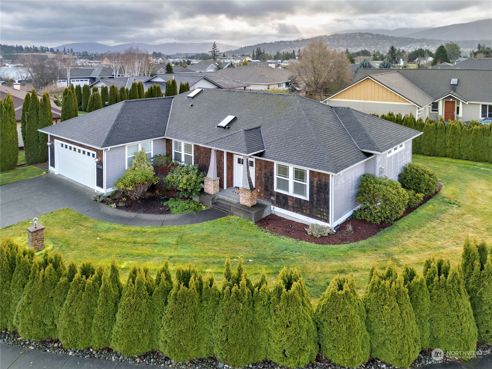 Property Photo:  1040 N Lindsay Lane  WA 98382 