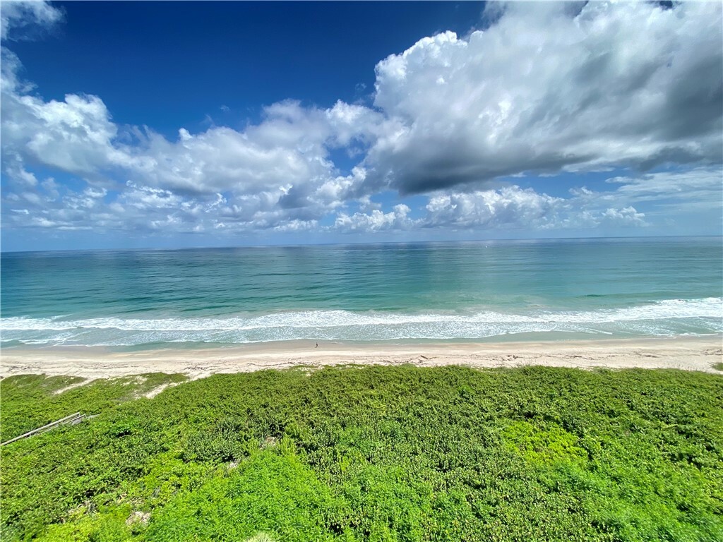 Property Photo:  4250 N Hwy Highway A1a 1104  FL 34949 