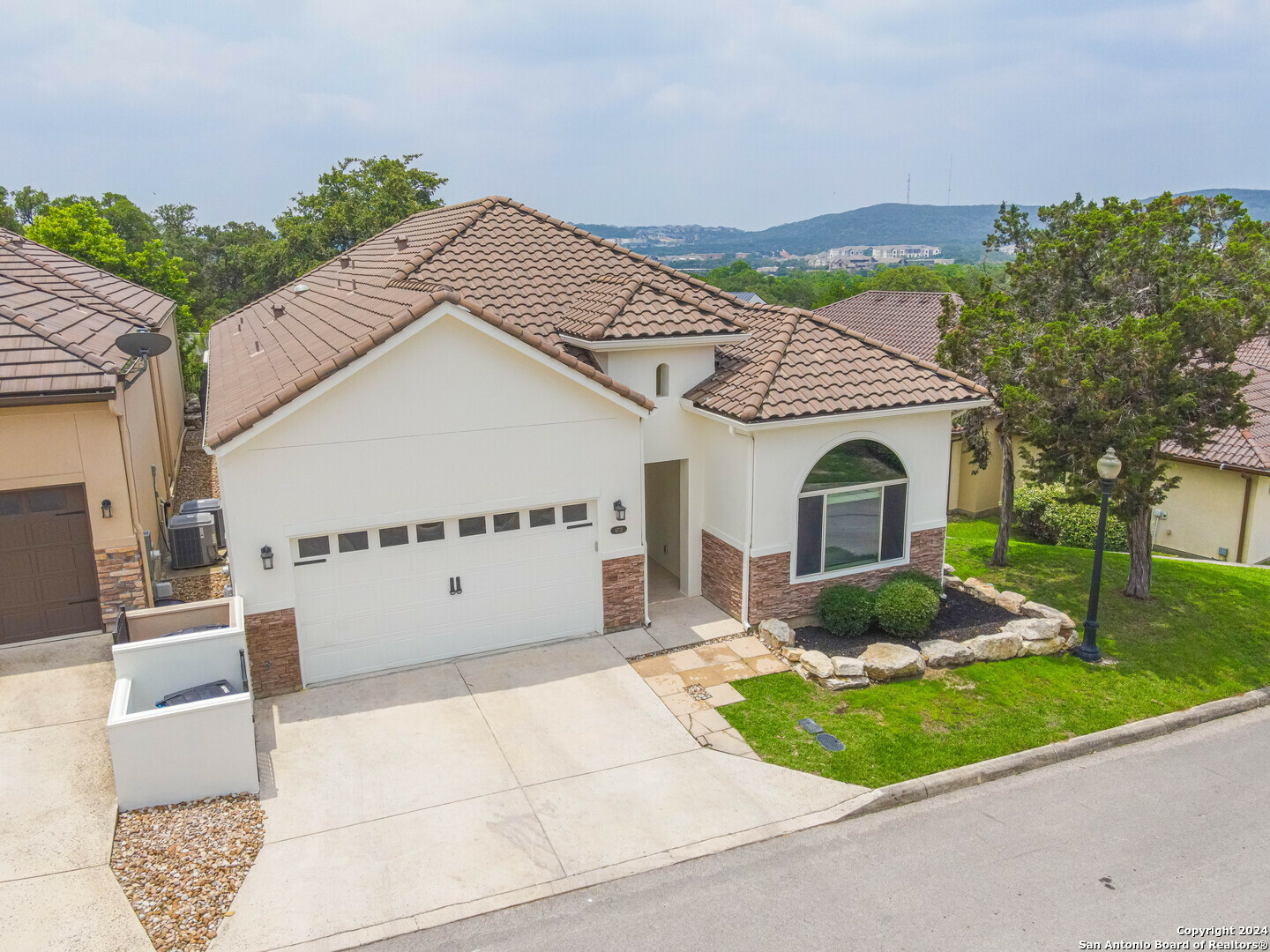 Property Photo:  6712 Abarth Ln  TX 78257 