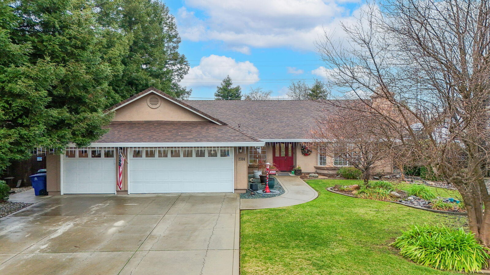Property Photo:  2314 Castlewood Drive  CA 96002