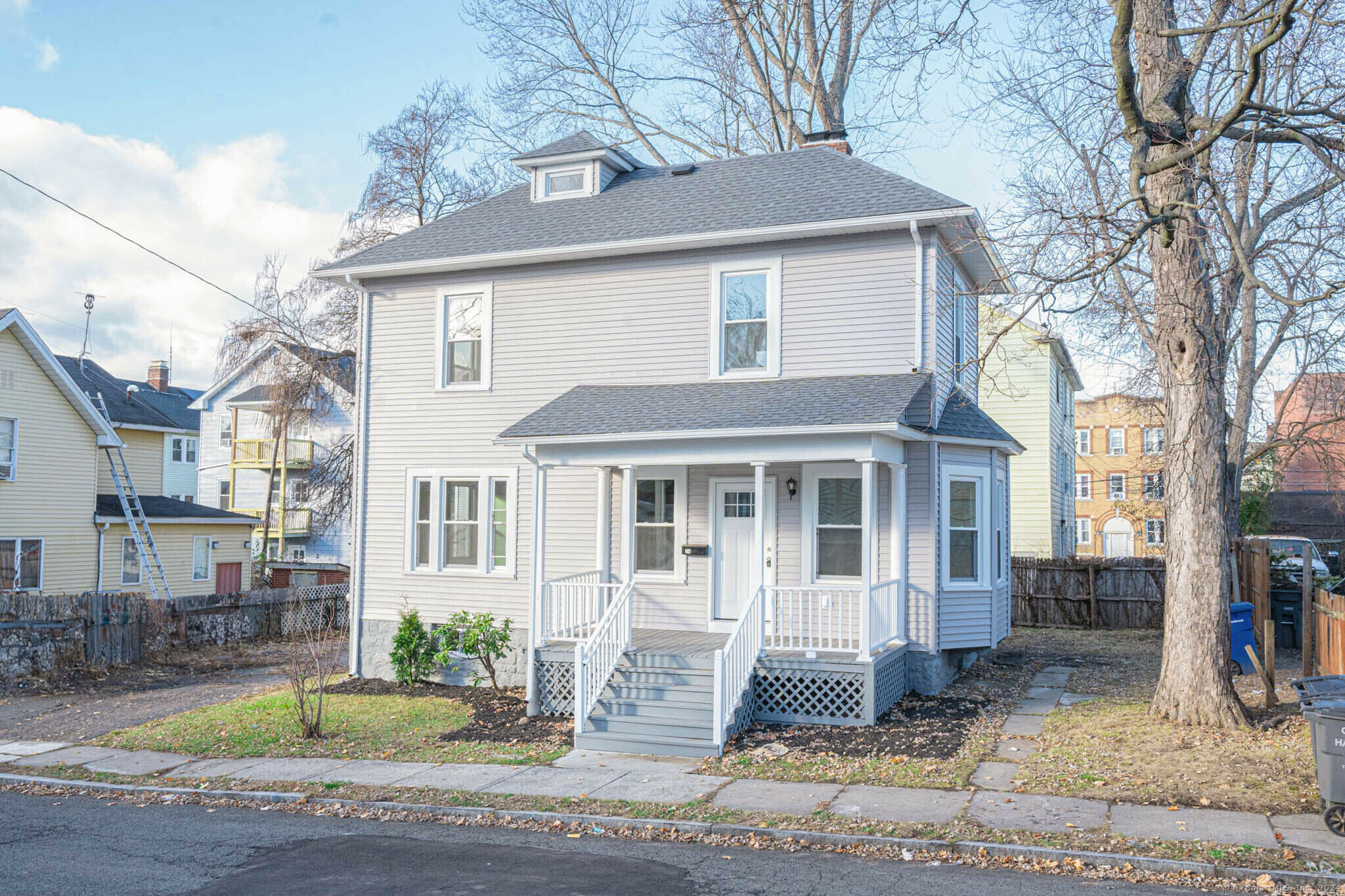 Property Photo:  24 Bliss Street  CT 06114 