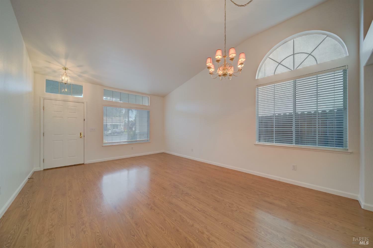 Property Photo:  1018 Topaz Court  CA 95687 