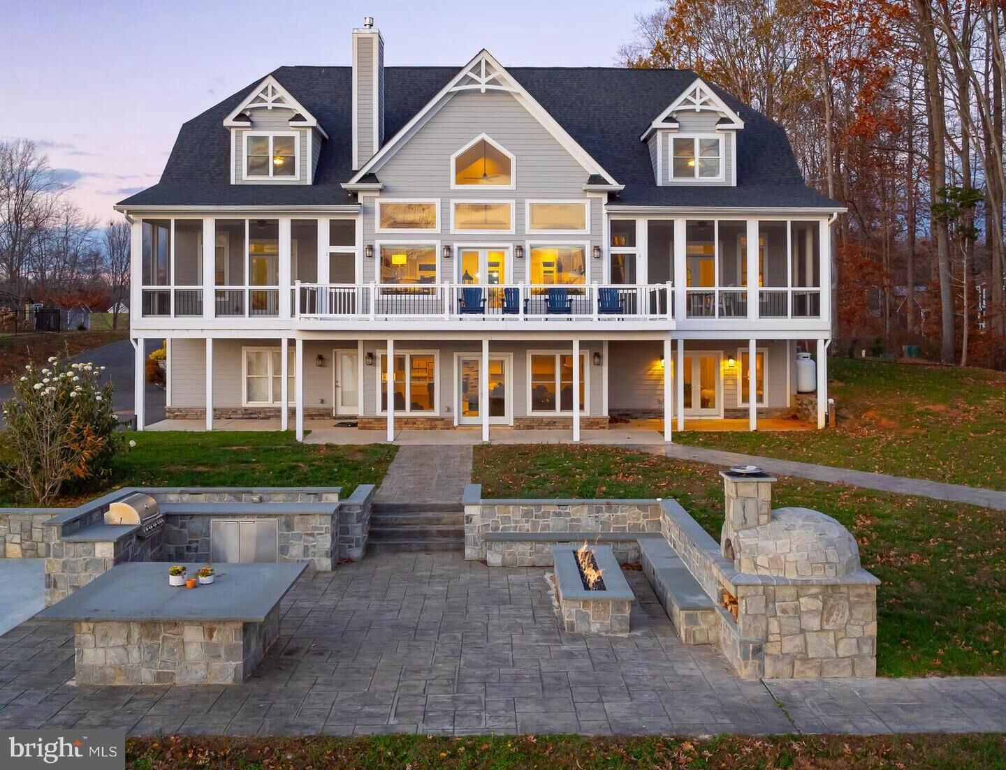 Property Photo: 926 Fairview Drive VA 23117