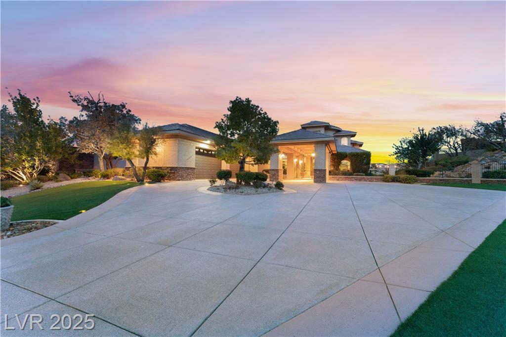 Property Photo:  2870 Quartz Canyon Drive  NV 89052 