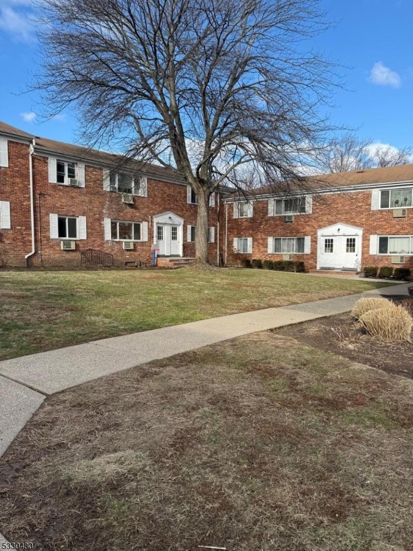 180 Littleton Rd Apt 82  Parsippany-Troy Hills Twp. NJ 07054 photo