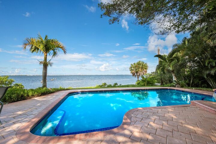 Property Photo:  3301 Bay Shore Road  FL 34234 