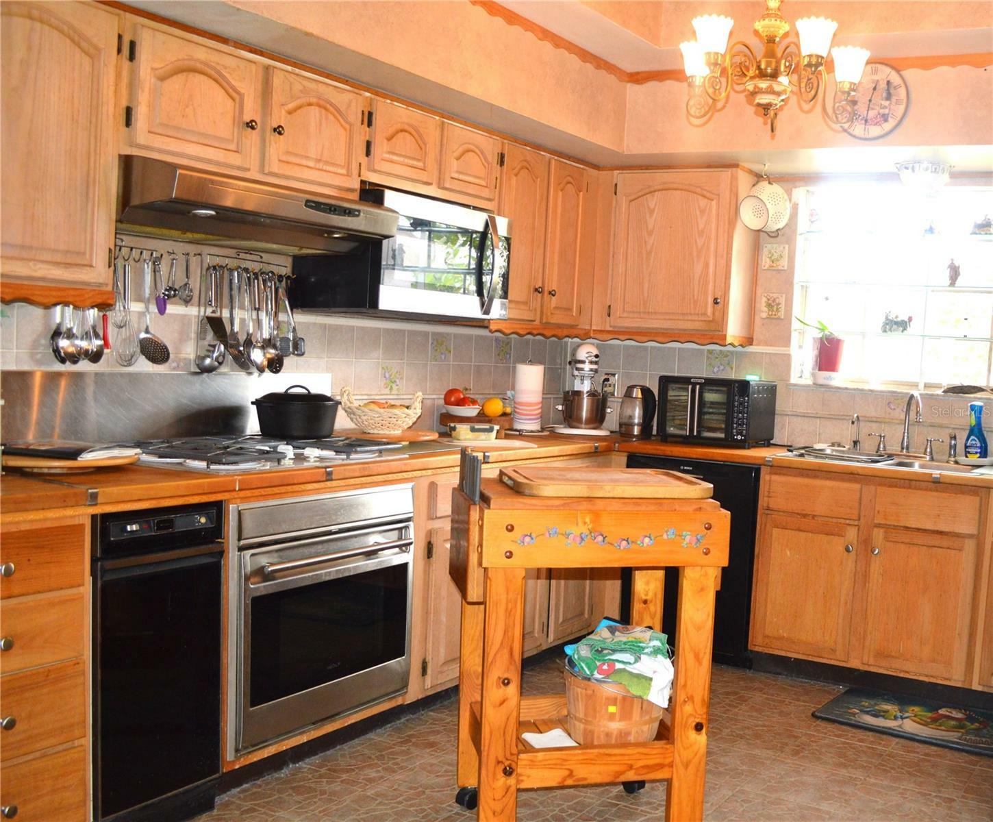 Property Photo:  9130 Dollanger Court  FL 32819 