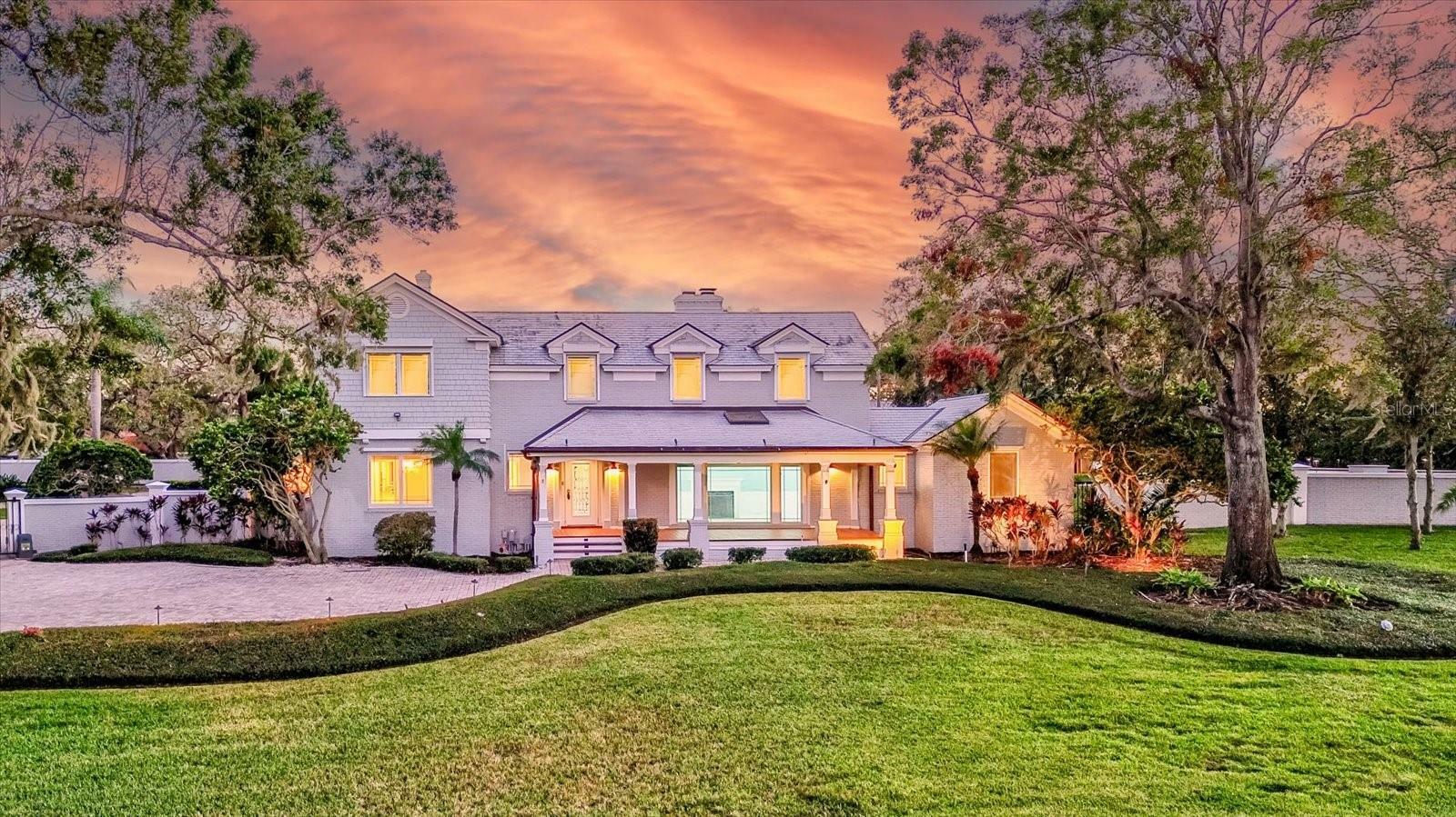 Property Photo: 518 Riverside Drive FL 34689