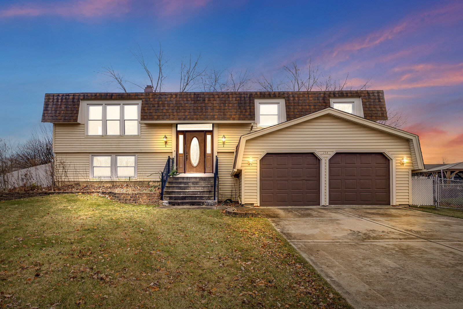 Property Photo: 218 Downing Drive IL 60108