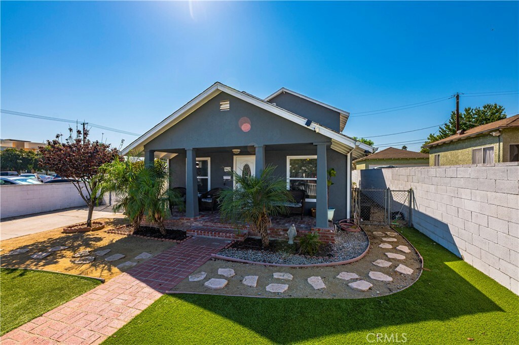 Property Photo:  417 N Lamer Street  CA 91506 