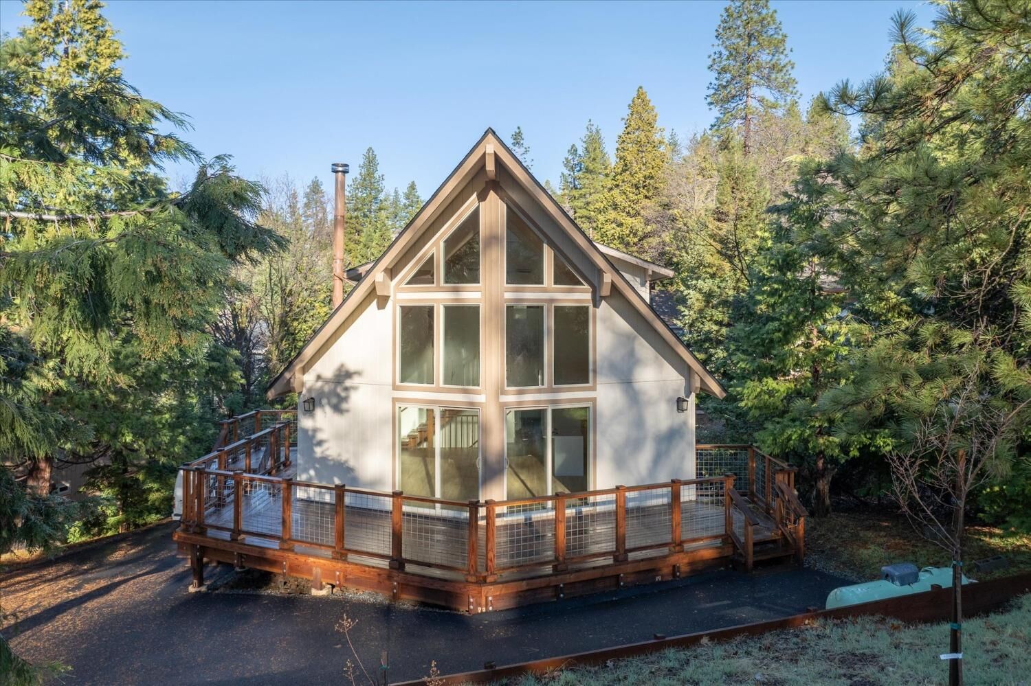 Property Photo:  682 Dogwod Drive  CA 95247 