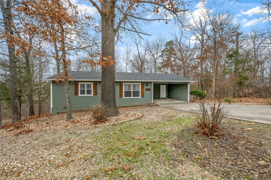 Property Photo:  6 Coverack Lane  AR 72714 