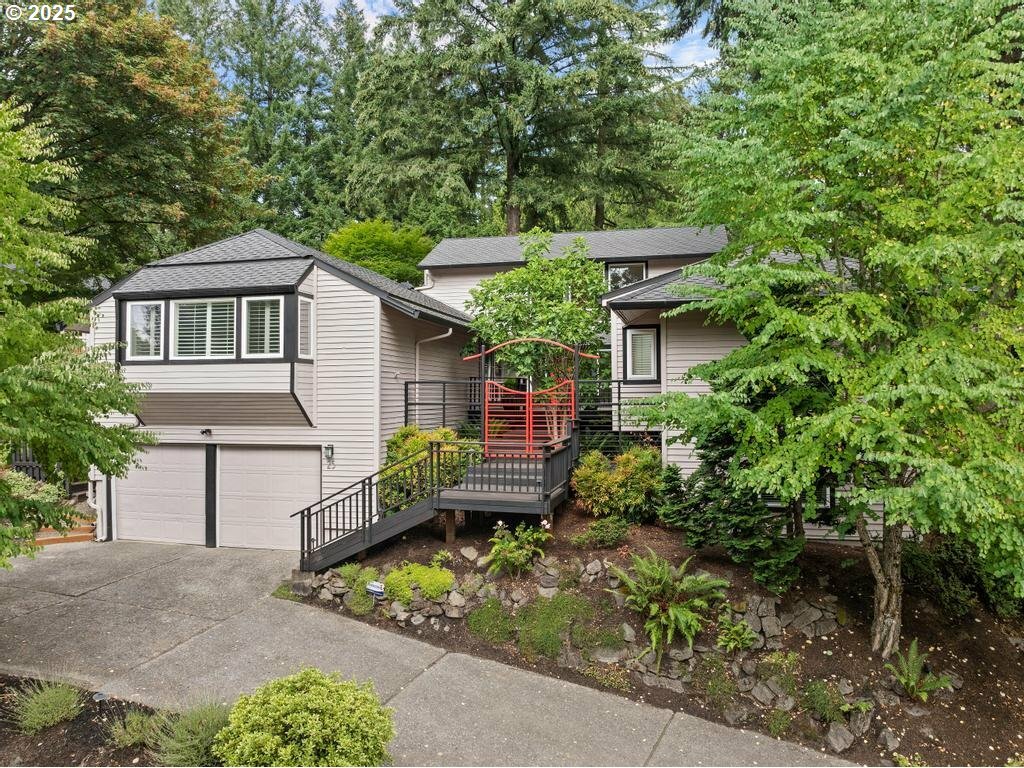 Property Photo: 25 Da Vinci St OR 97035