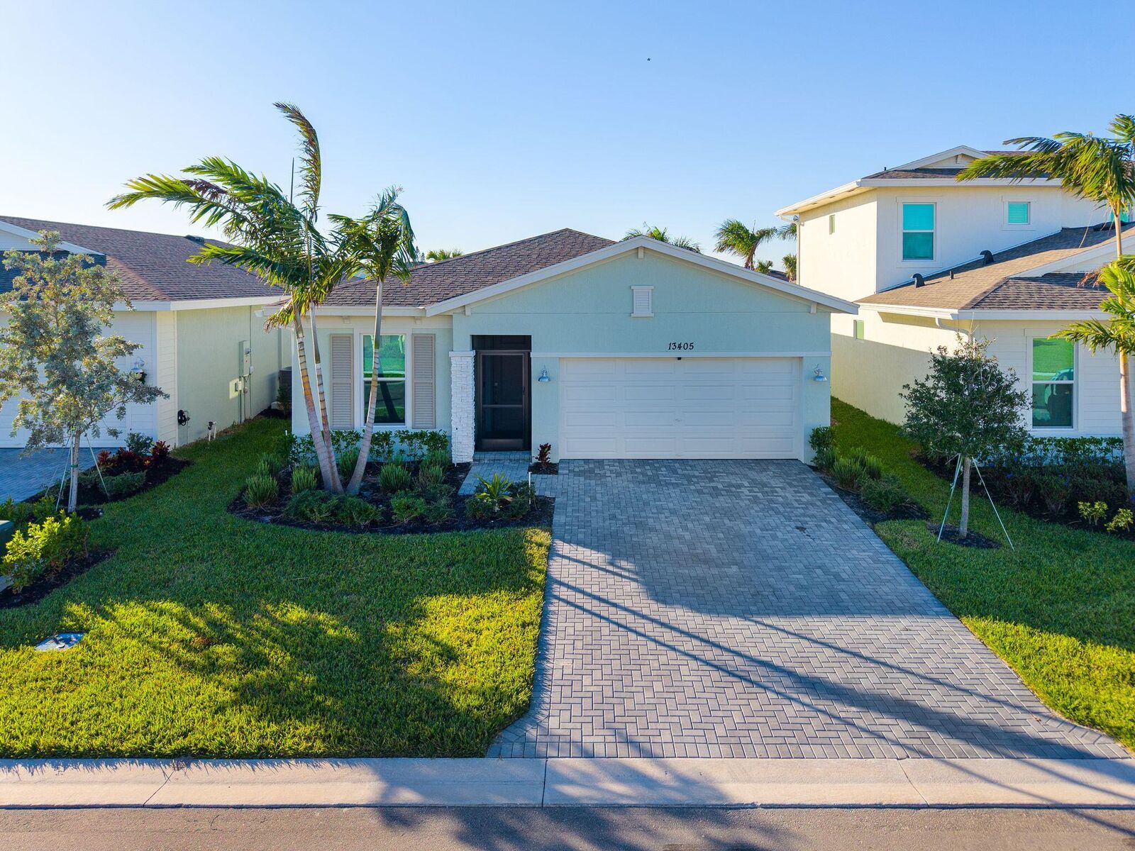 Property Photo: 13405 Fruited Plains Drive FL 33484