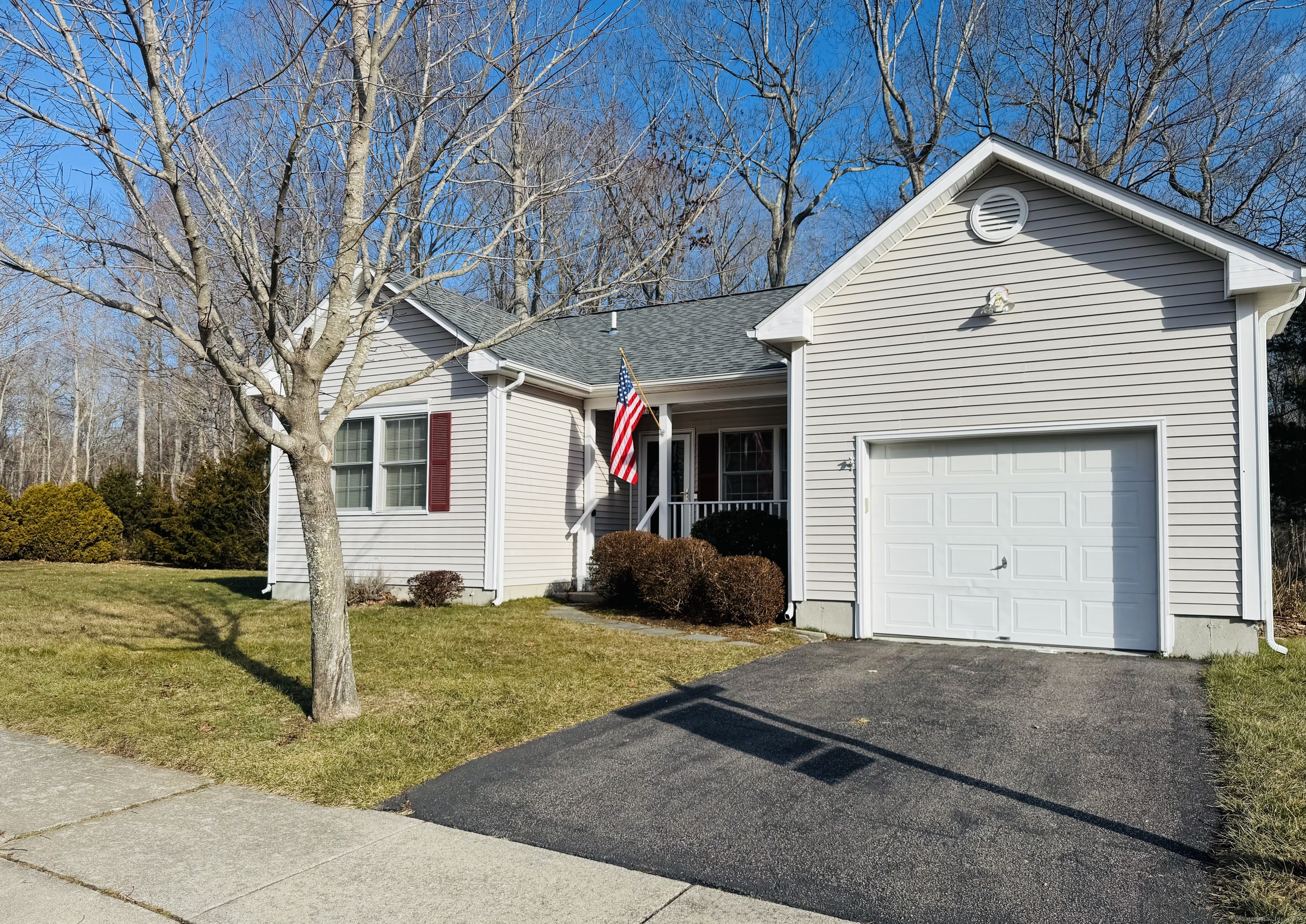 Property Photo:  186 Heather Glen Lane  CT 06355 