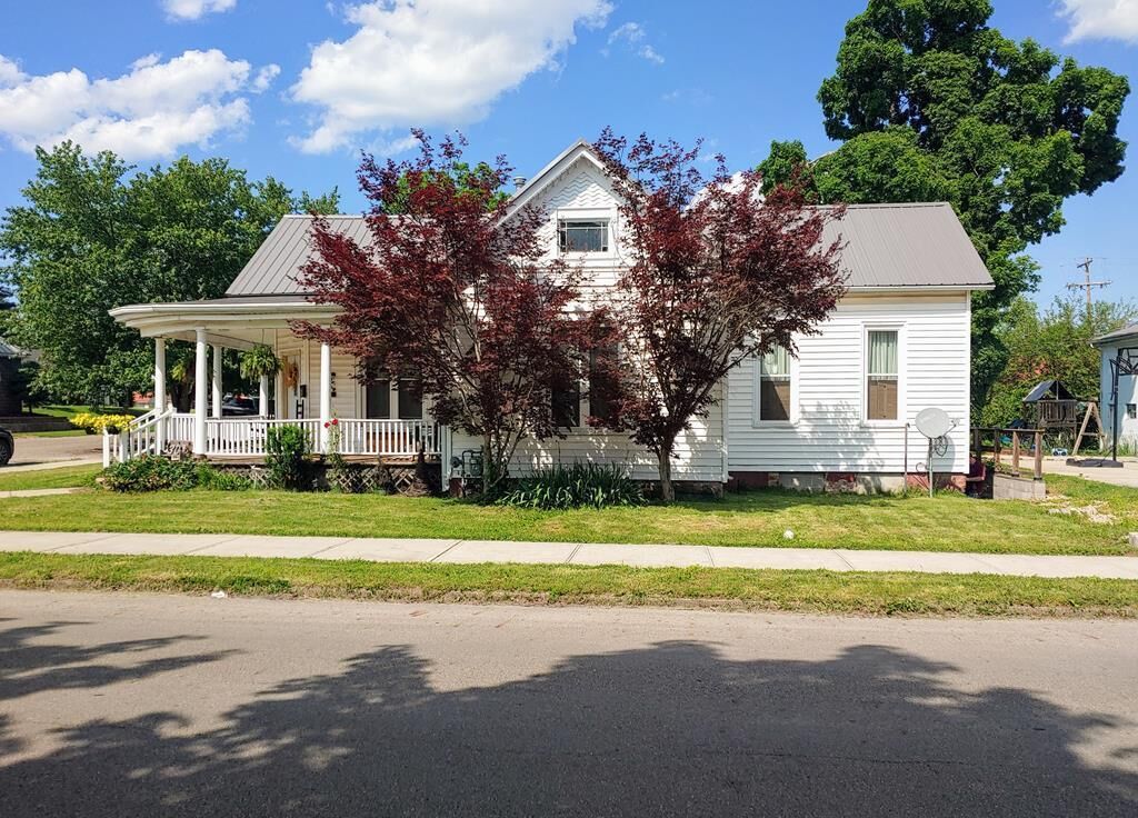 Property Photo:  301, 303 Market Street  OH 45690 