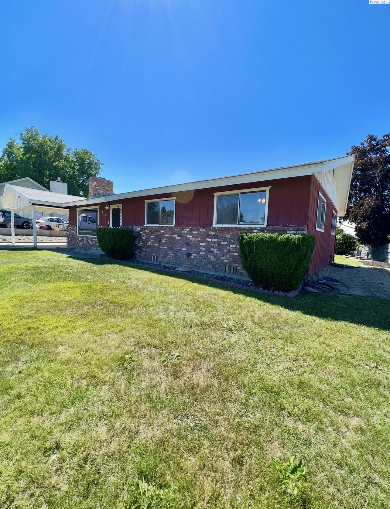 Property Photo: 521 Terry St. WA 98944