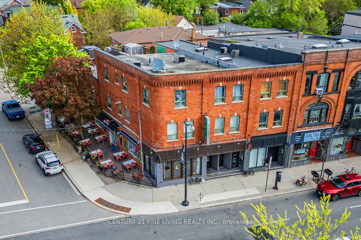 Property Photo: 3048 Dundas Street W ON M6P 1Z3