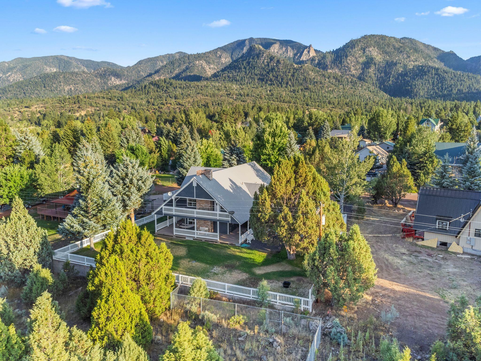 Property Photo: 835 E Mountain Vw Dr UT 84781