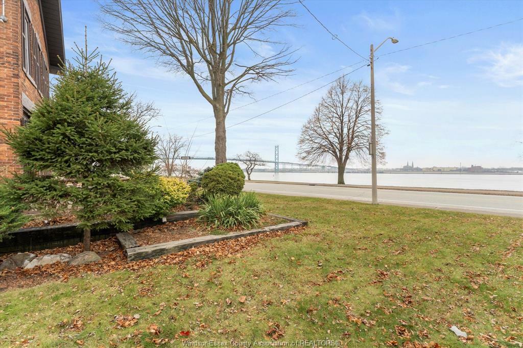 Property Photo:  2081 Riverside Drive West  ON N9B 1A7 