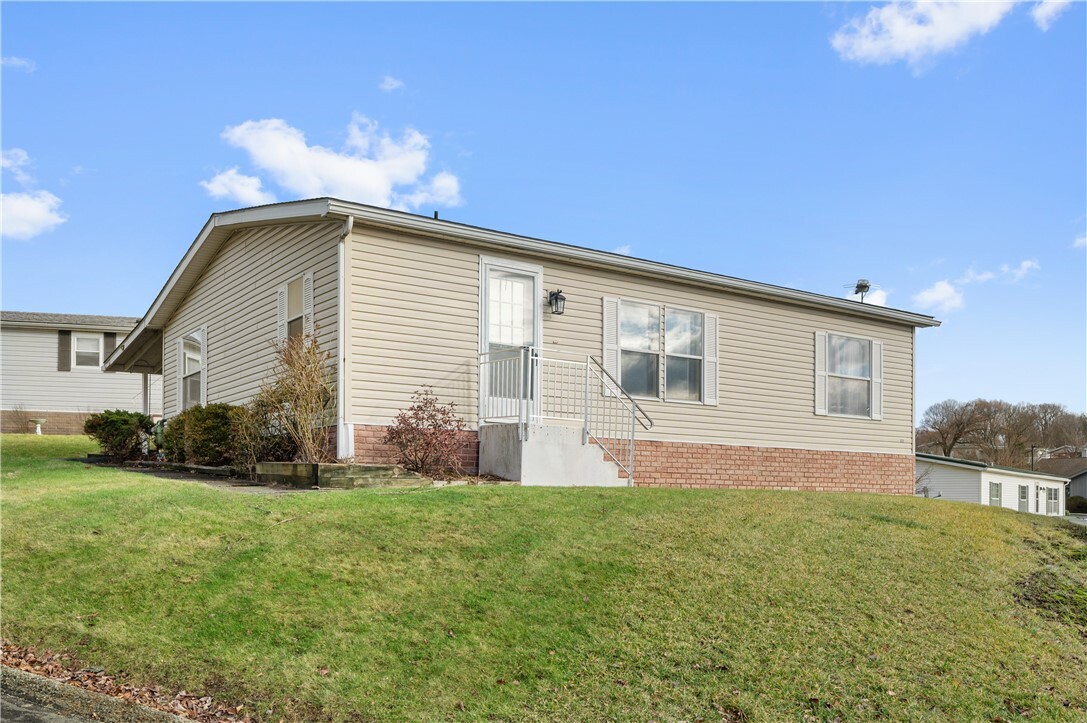 Property Photo:  313 Glendale Lane  PA 15668 