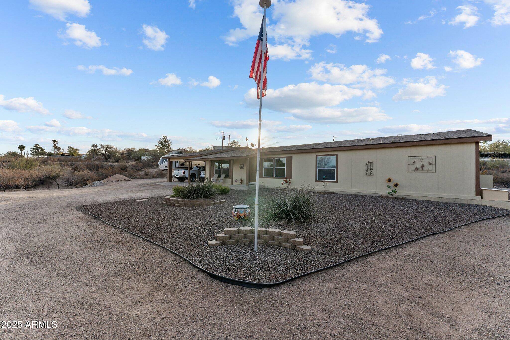 Property Photo:  655 S 335th Avenue  AZ 85390 