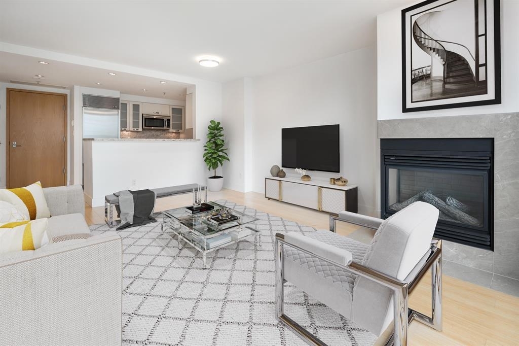 Property Photo: 499 Broughton Street 706 BC V6G 3K1