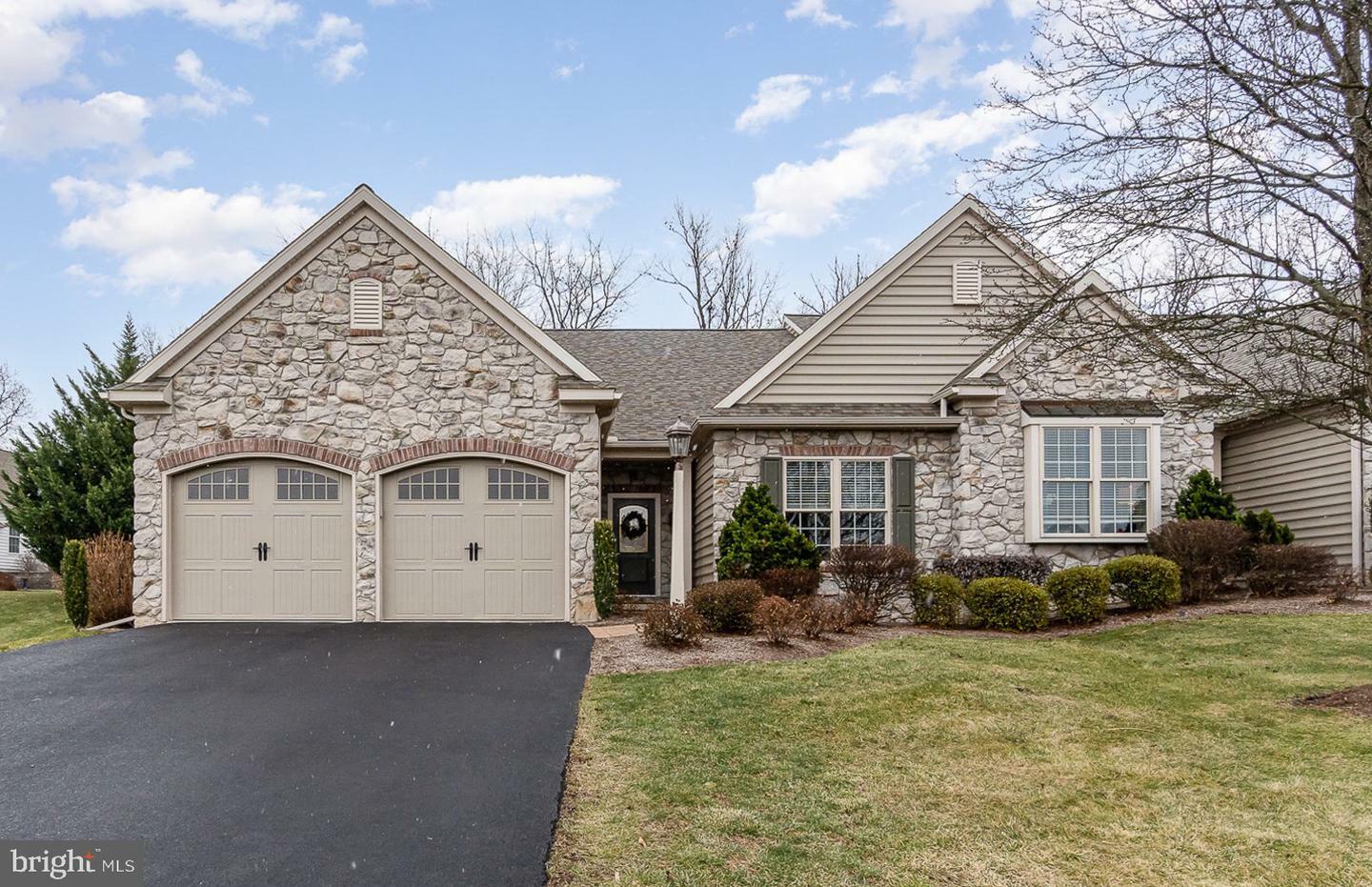 Property Photo:  401 Village Way  PA 17112 