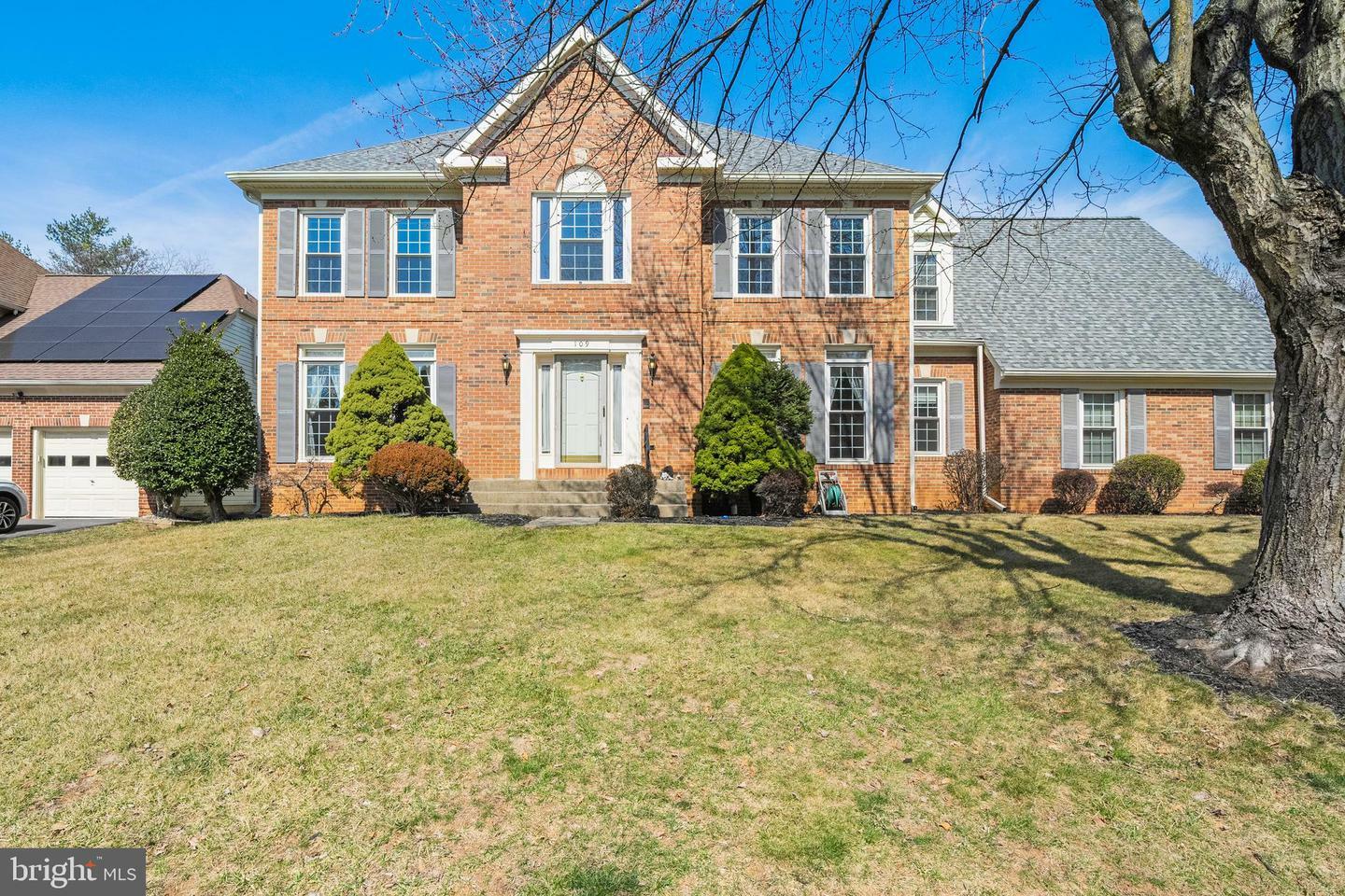 Property Photo:  109 Englefield Drive  MD 20878 