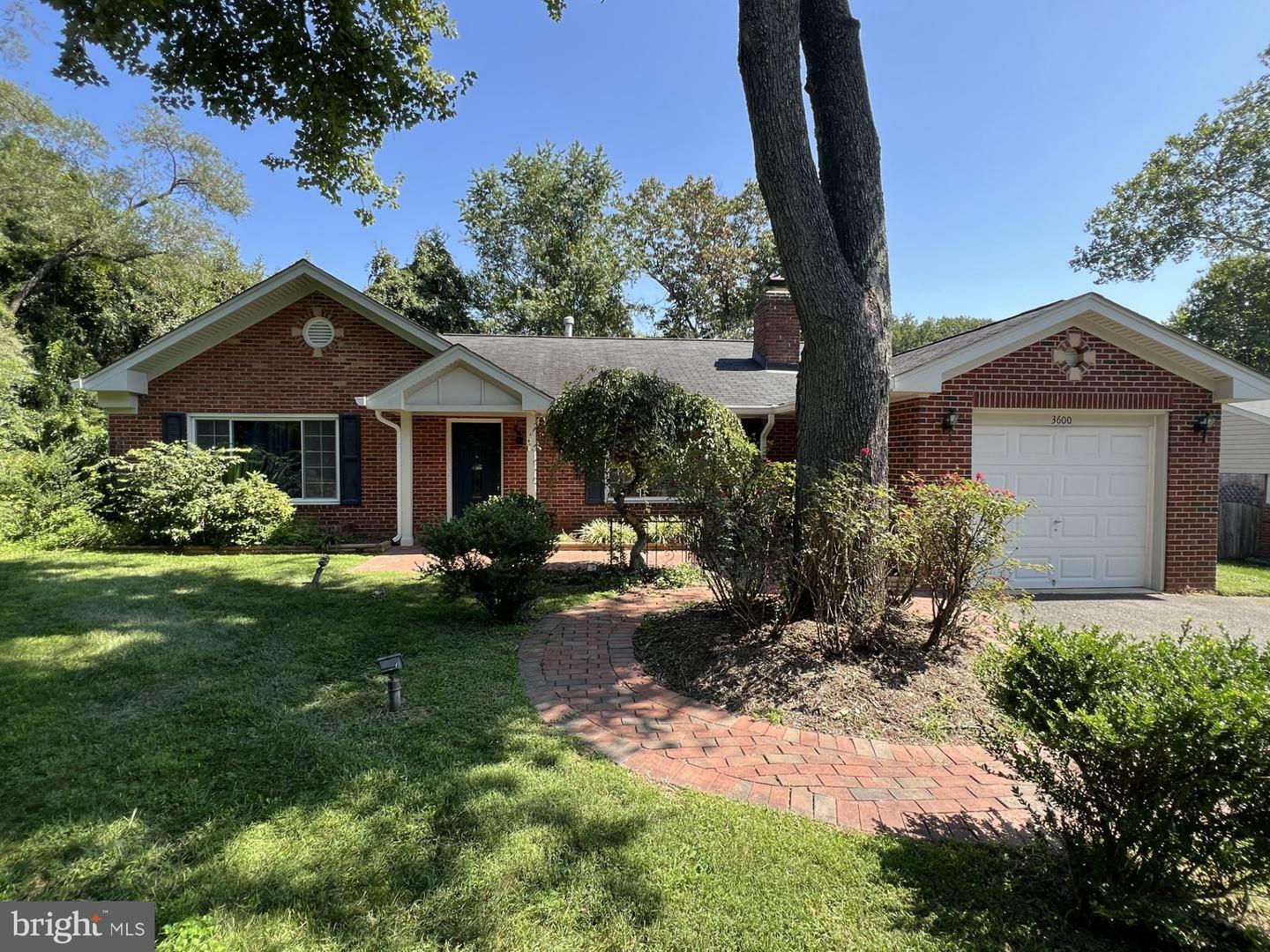 Property Photo: 3600 Embassy Lane VA 22030