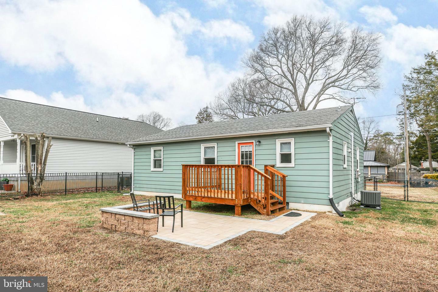 Property Photo:  150 5th  VA 22443 