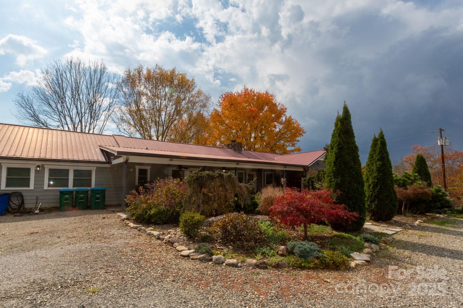 Property Photo:  9 Eller Ford Road  NC 28787 