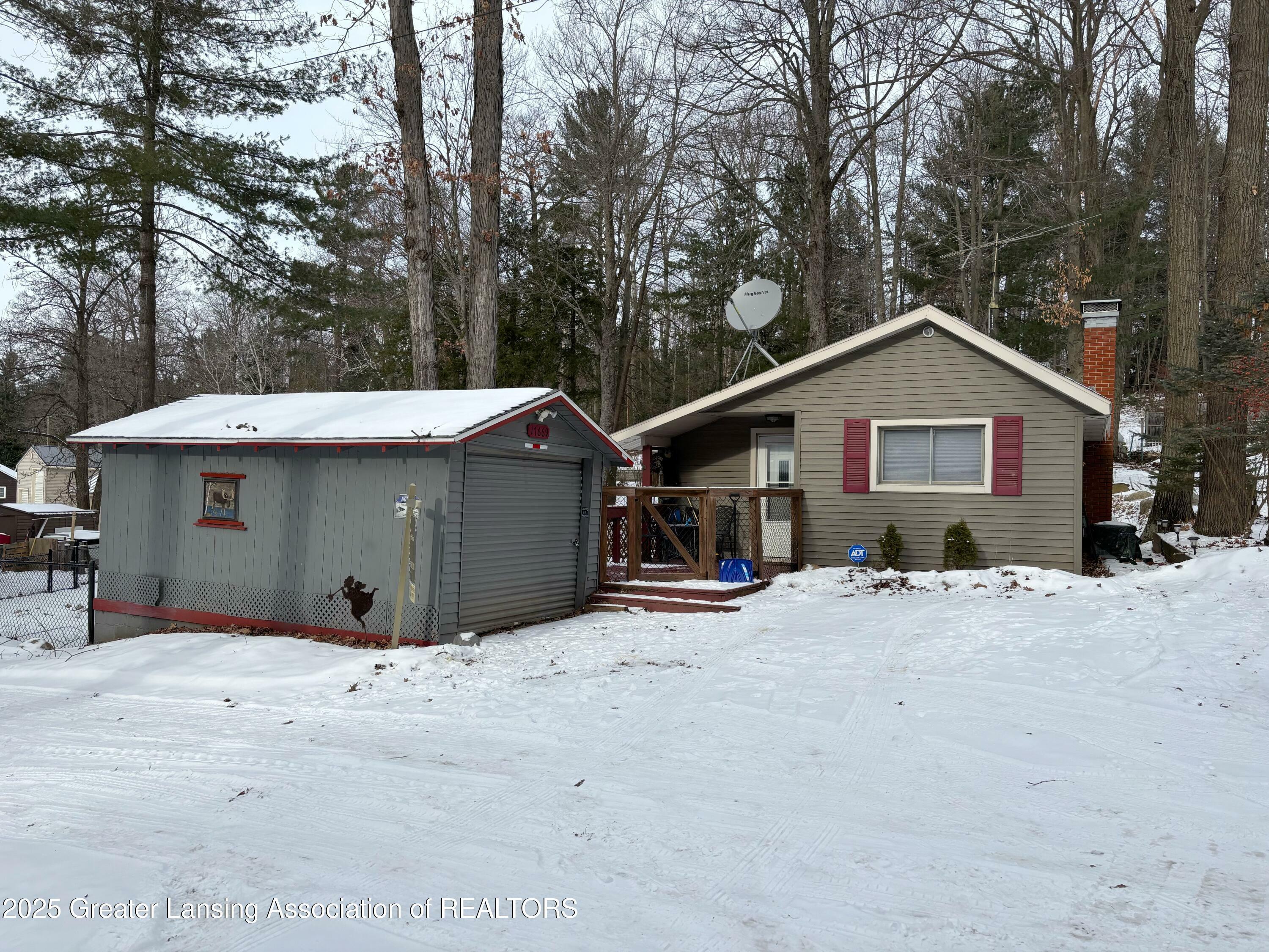 Property Photo:  17669 Lake Drive  MI 49305 