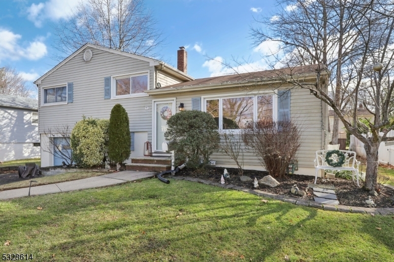 Property Photo:  58 Glenwood Rd  NJ 07023 