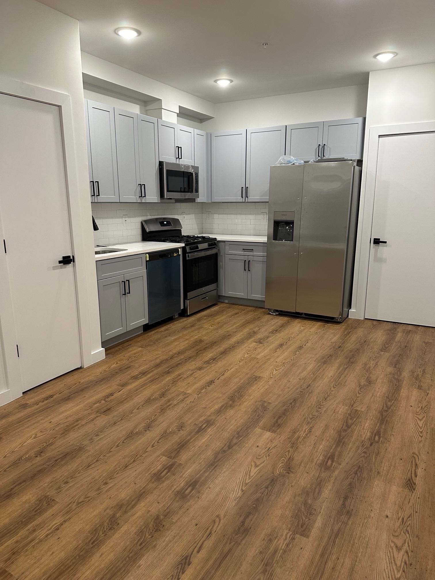 Property Photo:  224 Garfield Ave 3D  NJ 07305 