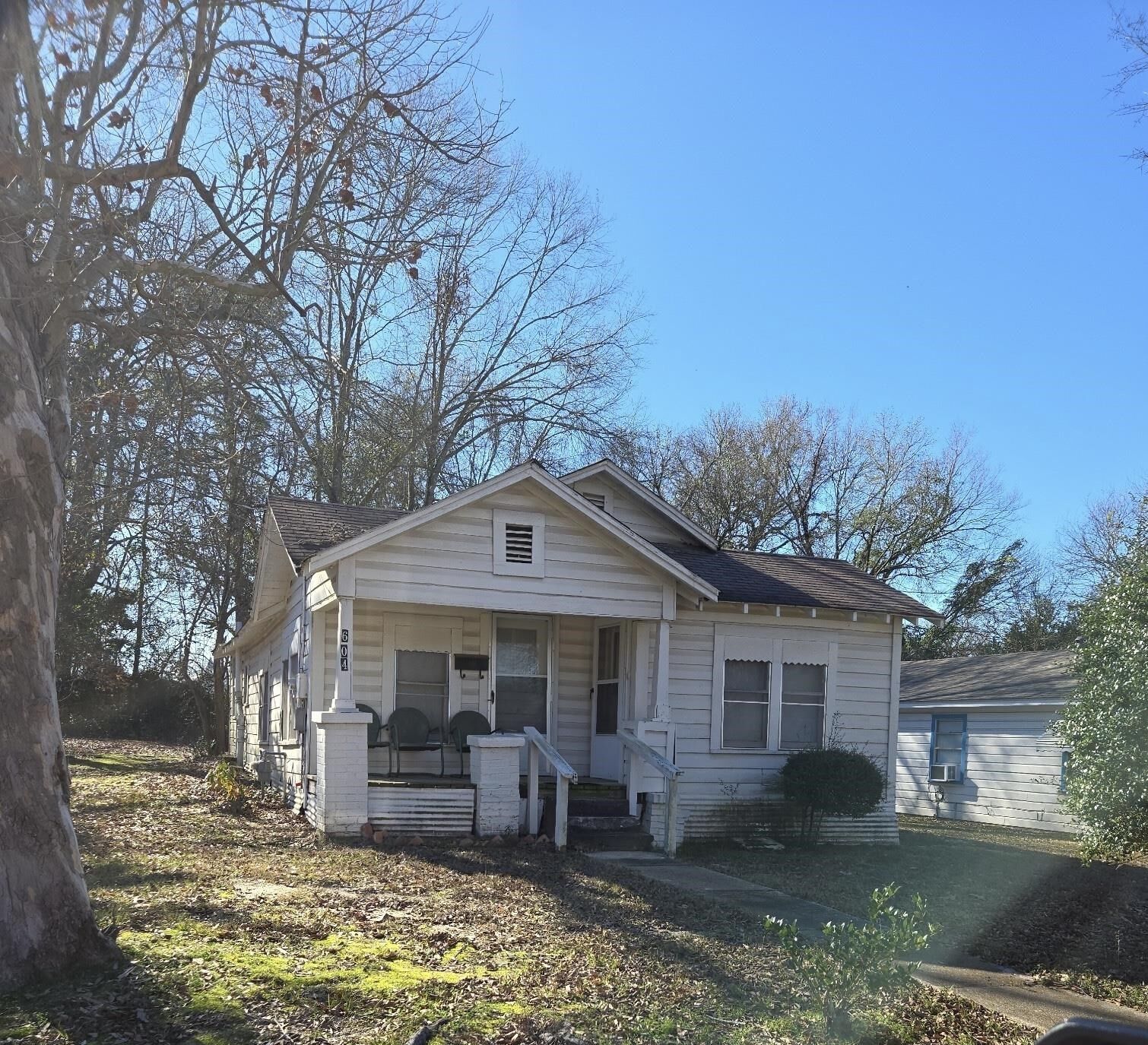 Property Photo: 604 Wood St. TX 75652