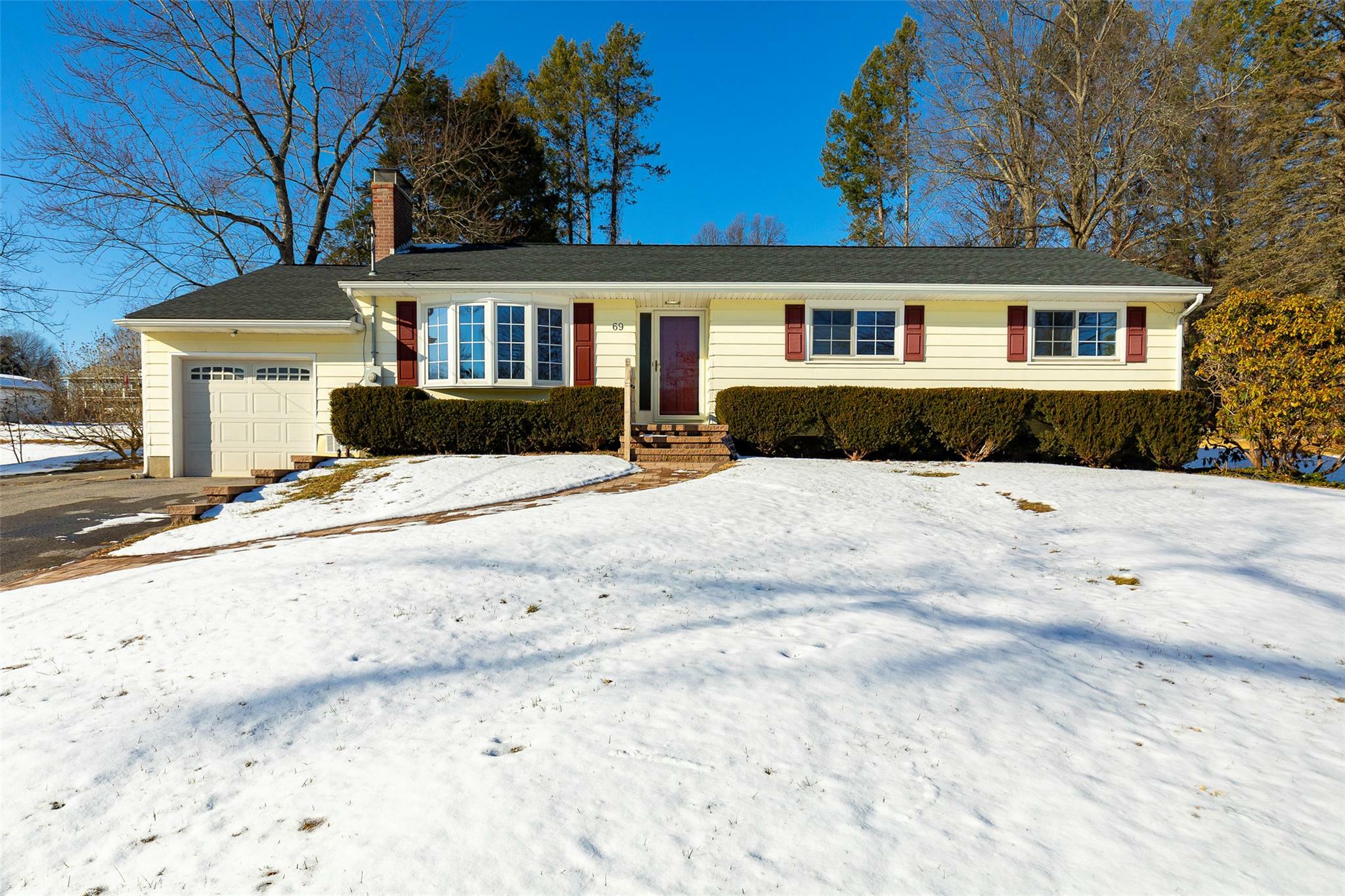 Property Photo:  69 Pye Lane  NY 12590 