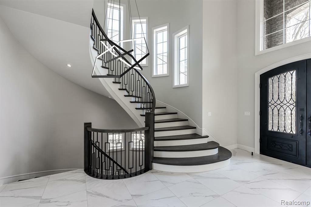 Property Photo: 4380 The Heights Boulevard MI 48306