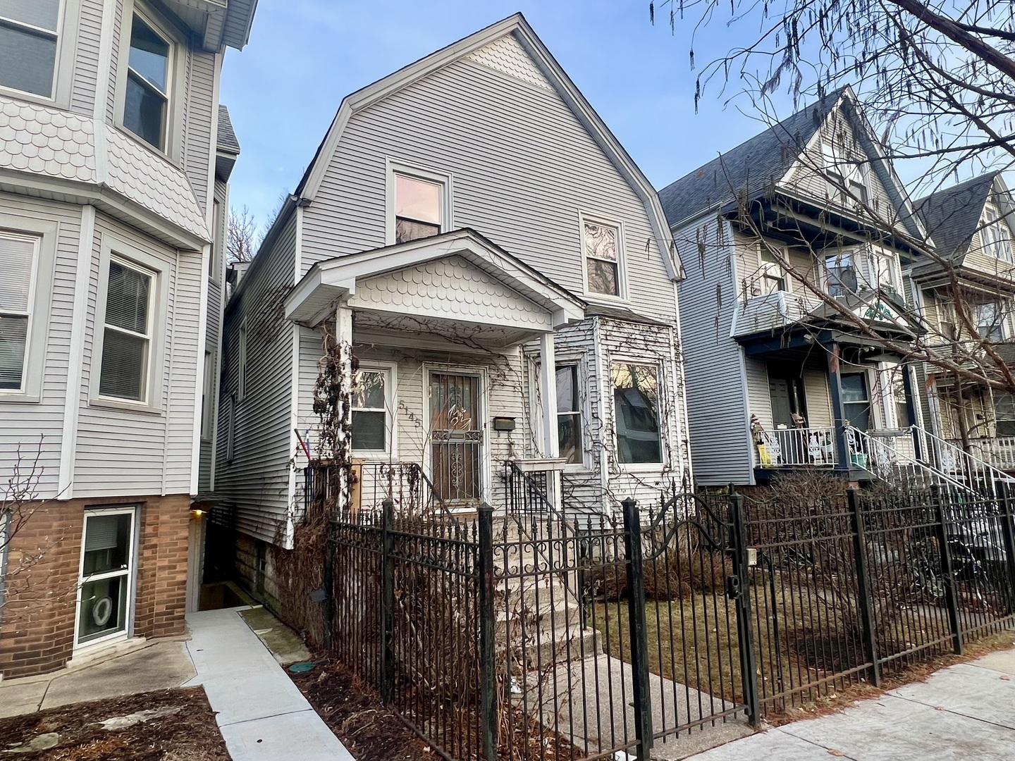 Property Photo:  5145 N Claremont Avenue  IL 60625 