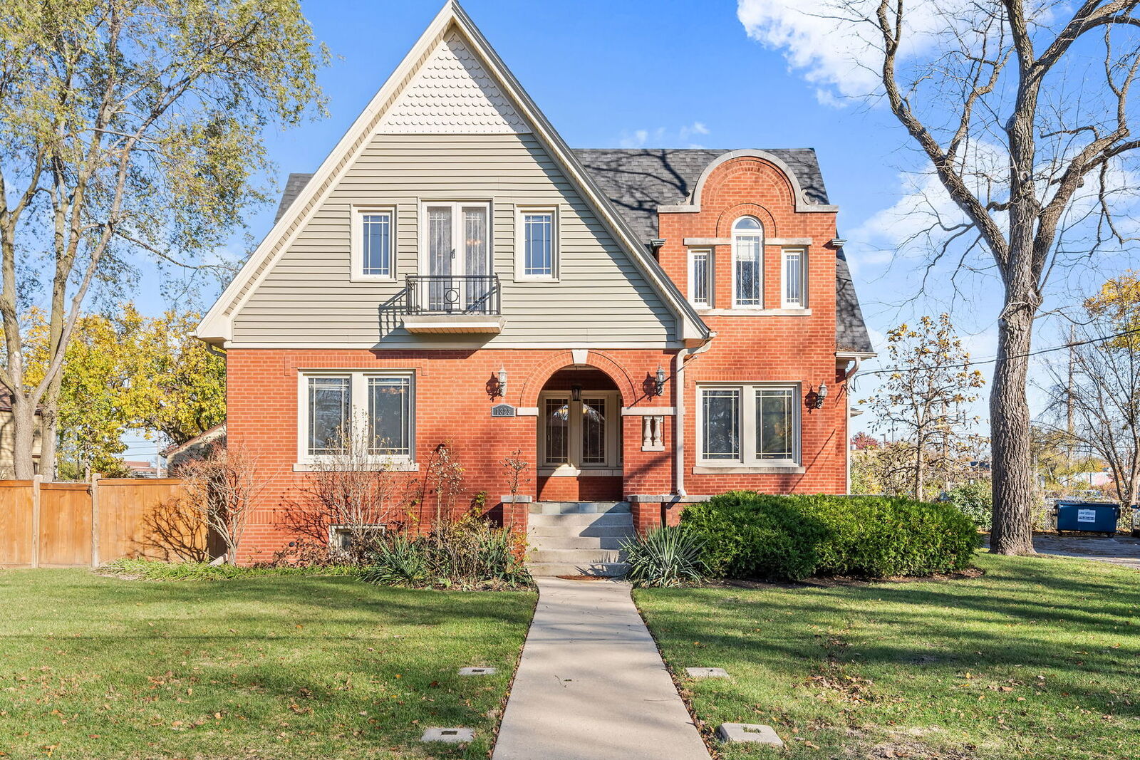 Property Photo: 1323 1st Street IL 60062