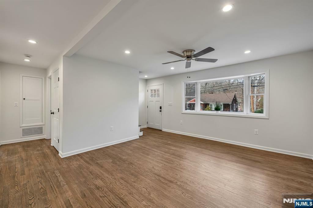 Property Photo:  294 Skyline Lake Drive  NJ 07456 