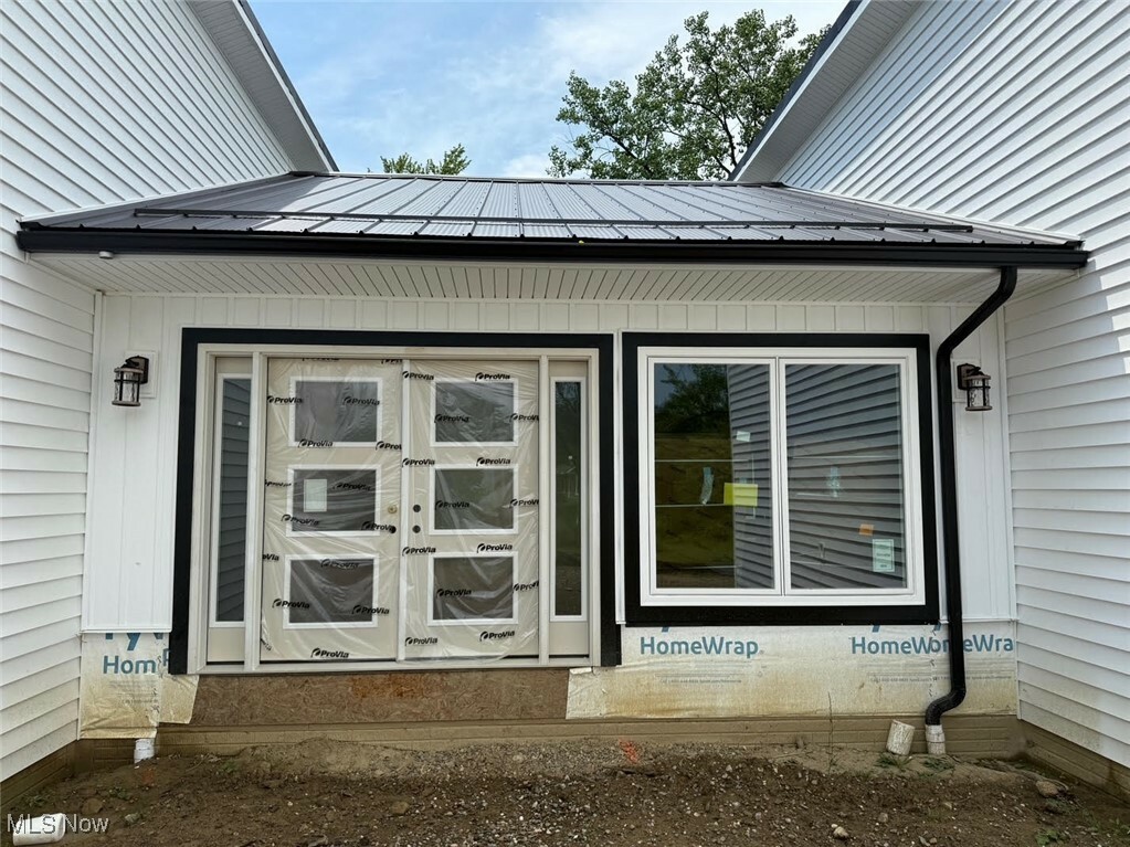 Property Photo:  3940 Ellendale Road  OH 44022 