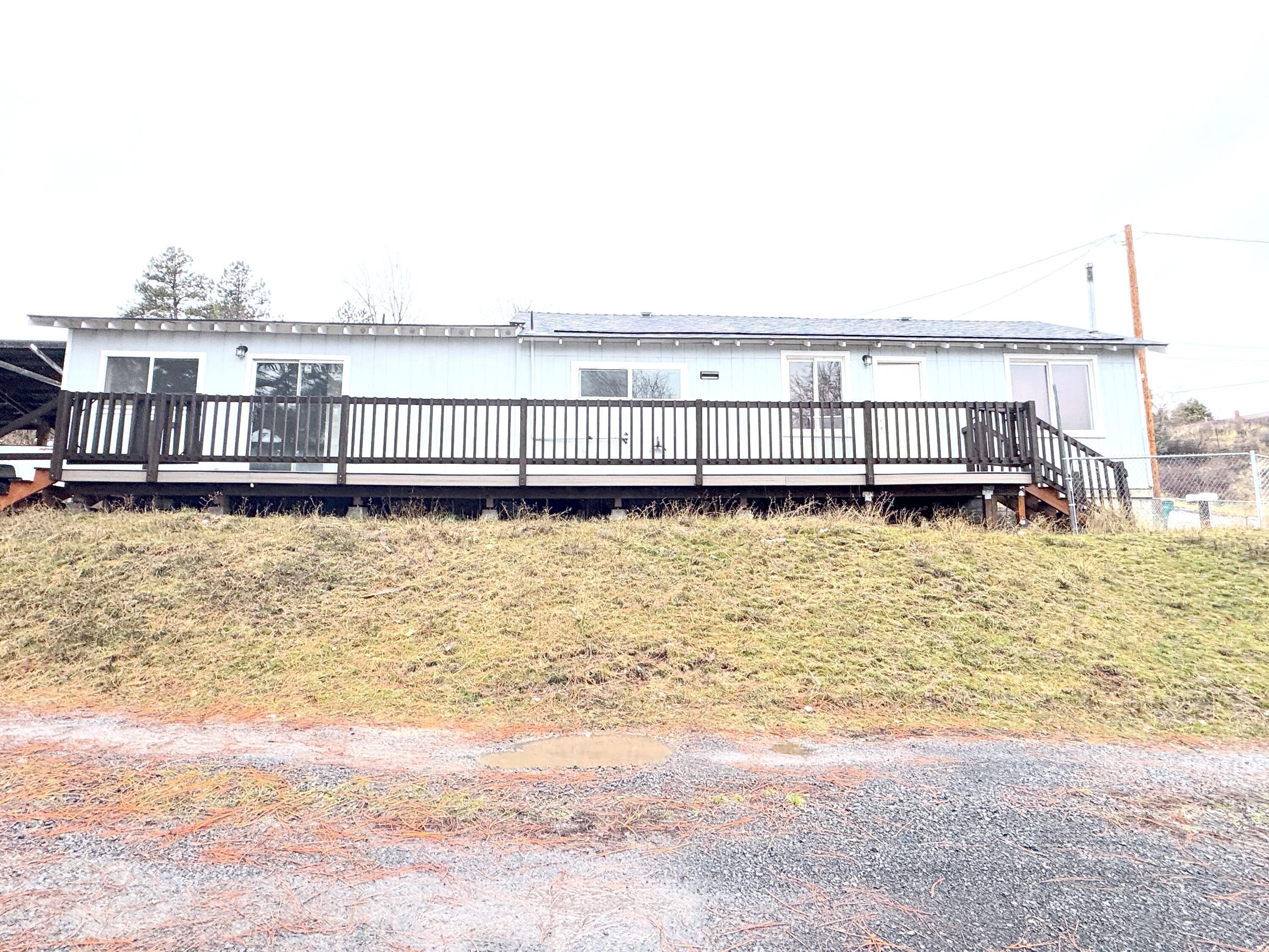 Property Photo: 1220 Shelley Street OR 97601