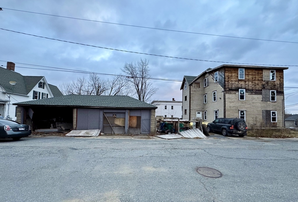 26 Pratt Rd  Fitchburg MA 01420 photo