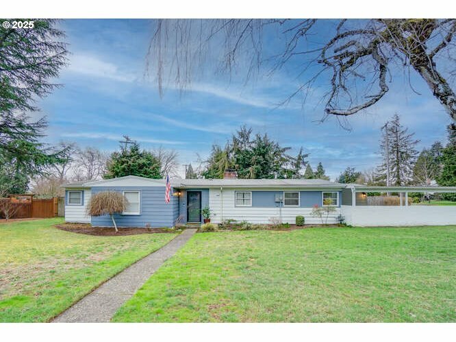 Property Photo: 206 Farview Dr WA 98661